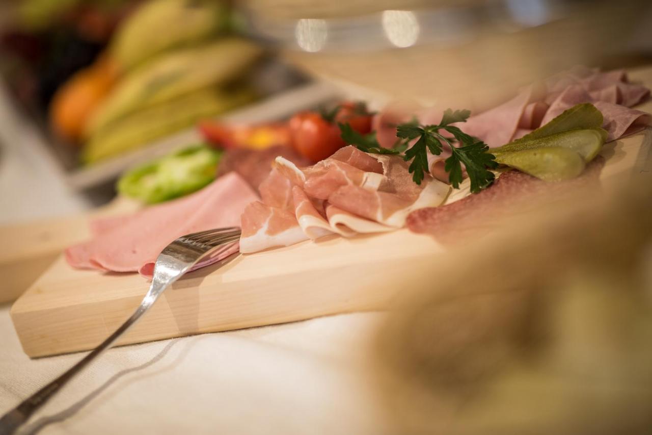 Restaurant Gaestehaus Wiesenheim 유던스 외부 사진