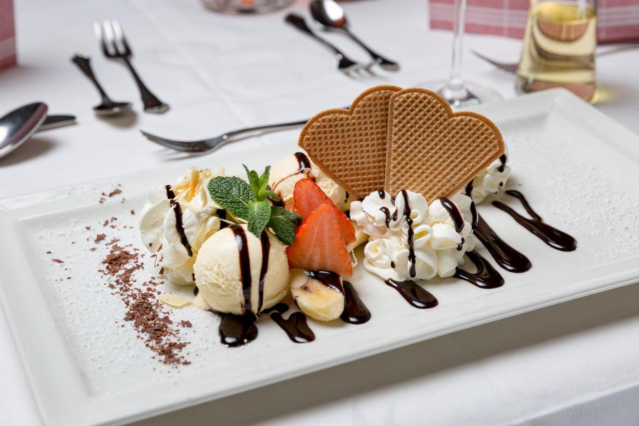 Restaurant Gaestehaus Wiesenheim 유던스 외부 사진