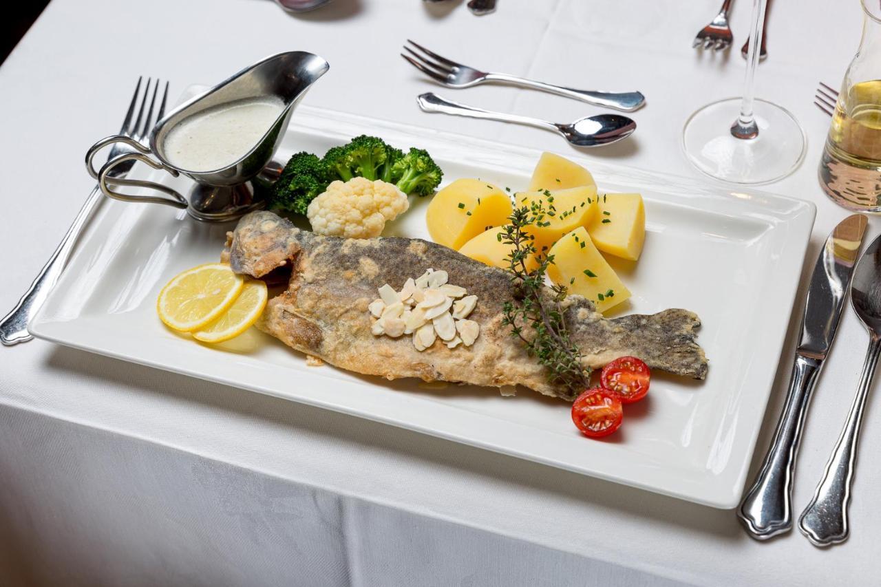 Restaurant Gaestehaus Wiesenheim 유던스 외부 사진