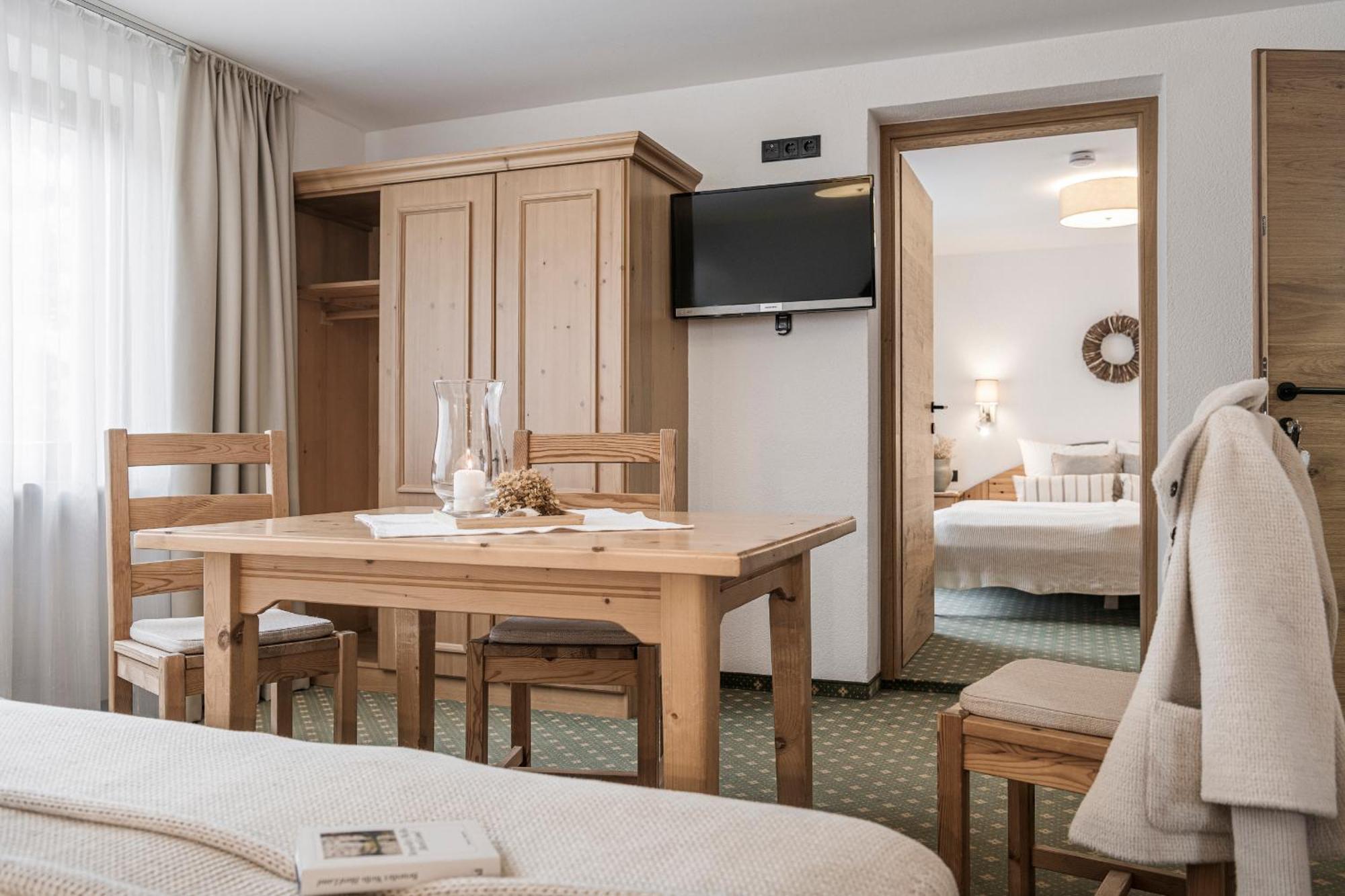 Restaurant Gaestehaus Wiesenheim 유던스 외부 사진