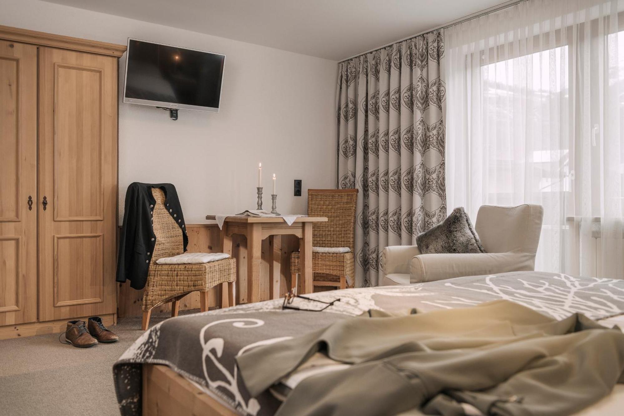 Restaurant Gaestehaus Wiesenheim 유던스 외부 사진