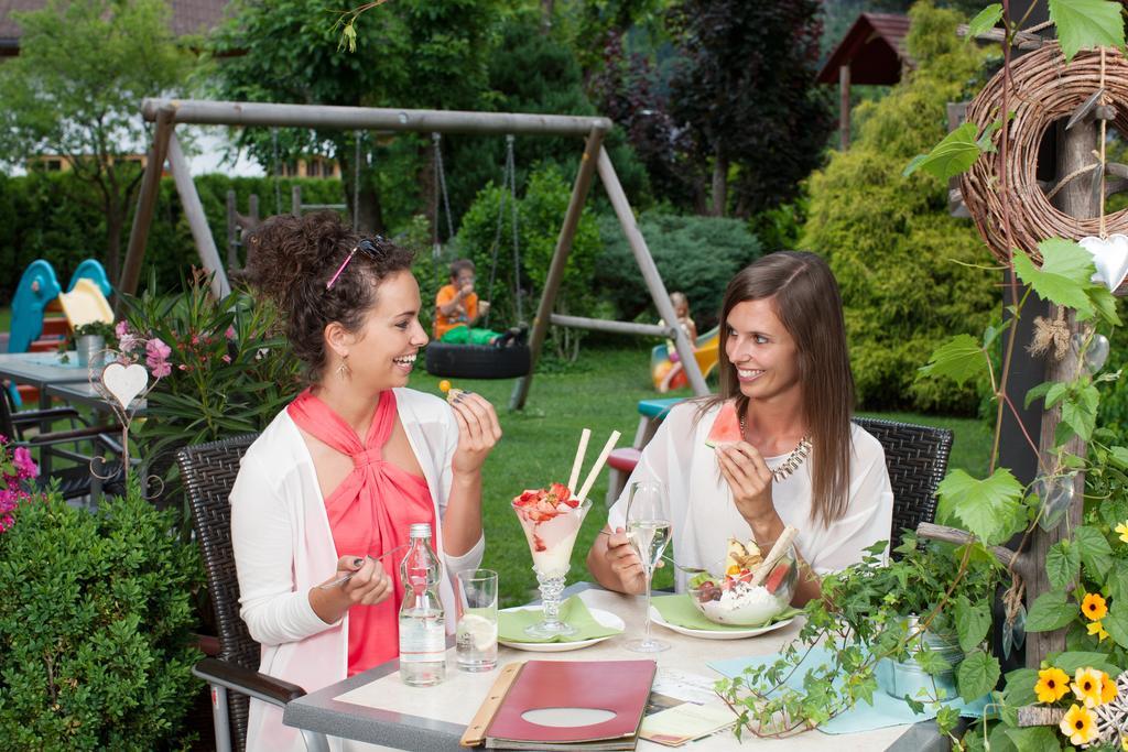 Restaurant Gaestehaus Wiesenheim 유던스 외부 사진